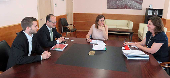 Reunión de Marcas de Restauración con la Consejera de Economía, Empresas y Empleo de Castilla-La Mancha y la Directora General de Turismo.